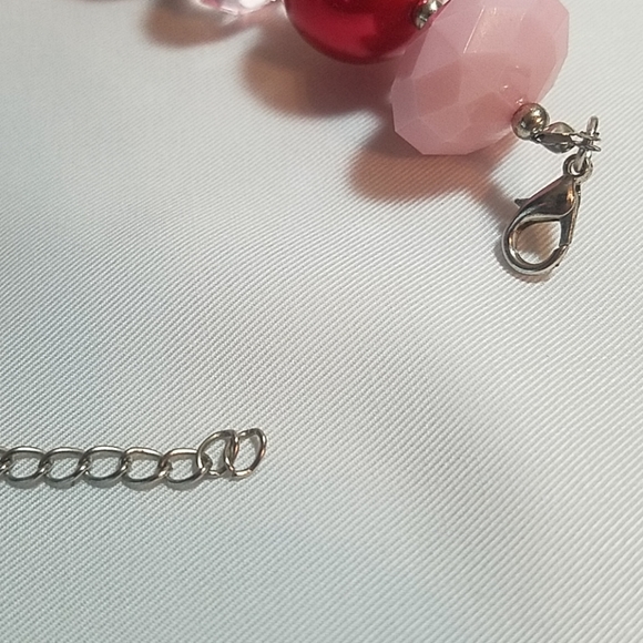 Valentine's Heart Bubblegum Necklace - Picture 4 of 4